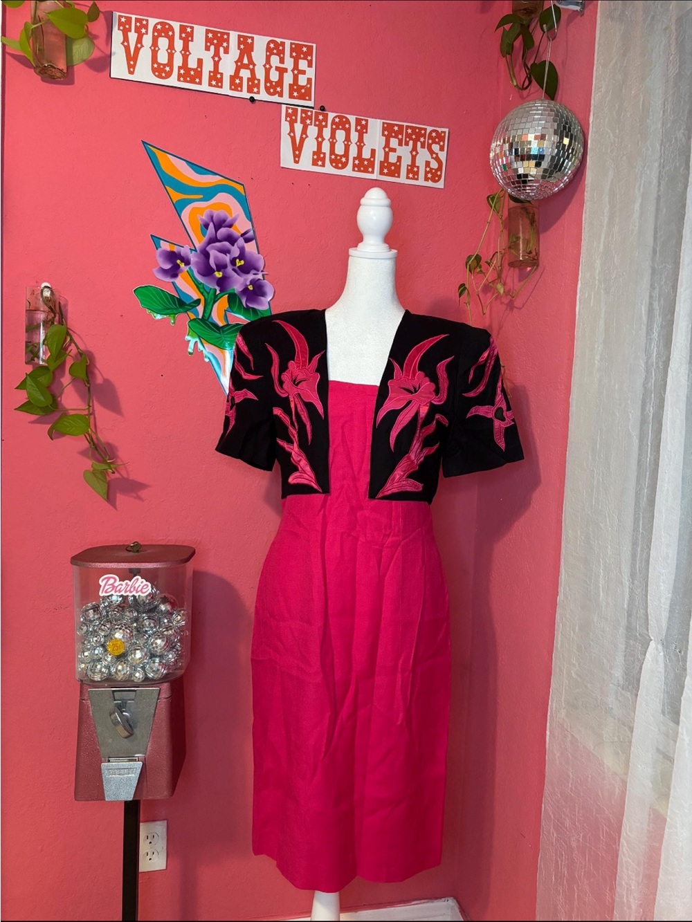 80’s Vintage Pink and Black Embroidery Dress - Size Medium